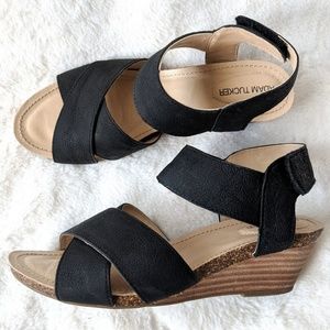 Black Leather Wedge Sandals 2.5in Heel